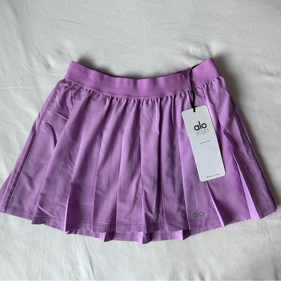 ALO Yoga Dresses & Skirts - RARE!! Alo Yoga pink lavender tennis skirt